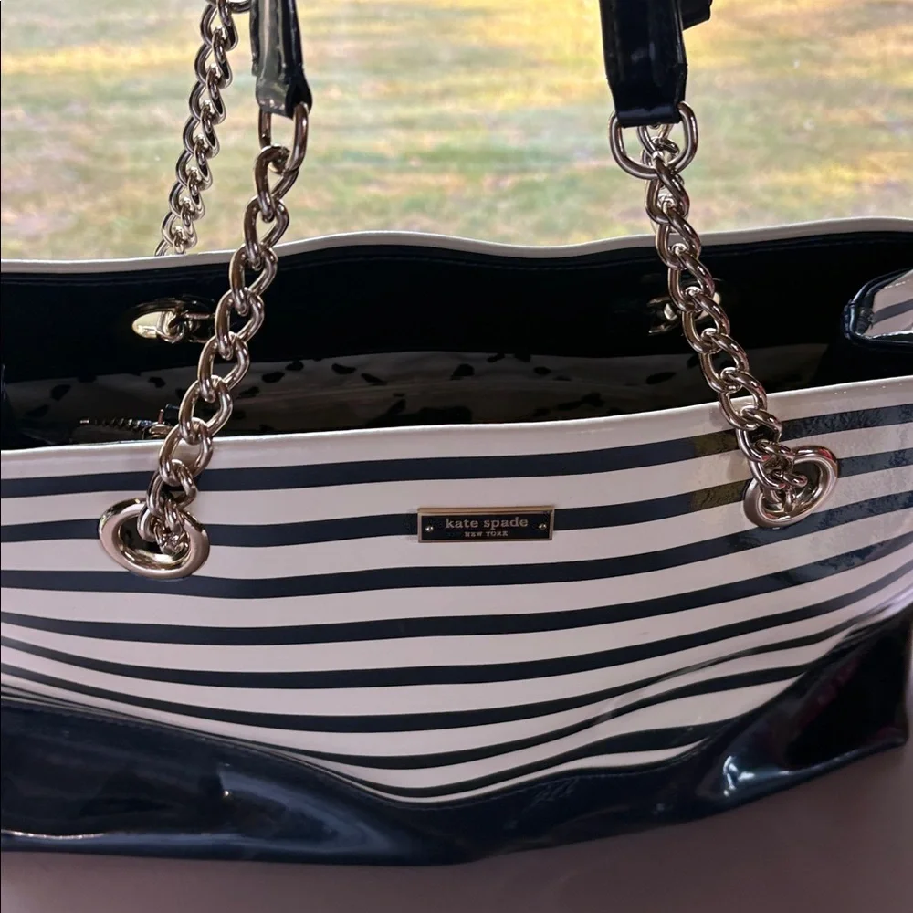 Kate Spade Black and White Striped Tote/ with wallet